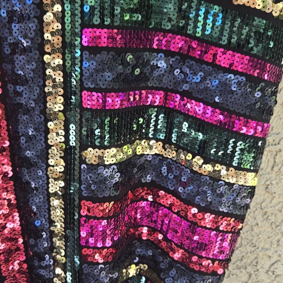 Express Multicolor Sequin Tank Top - Picture 3 of 5